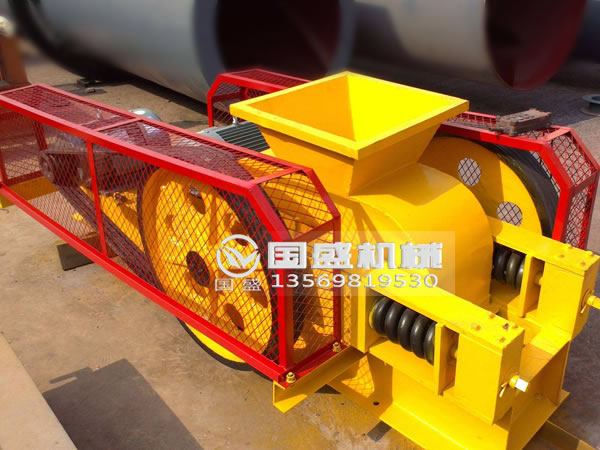 對輥式擠壓碎石機(jī) 對輥式擠壓碎石機(jī)